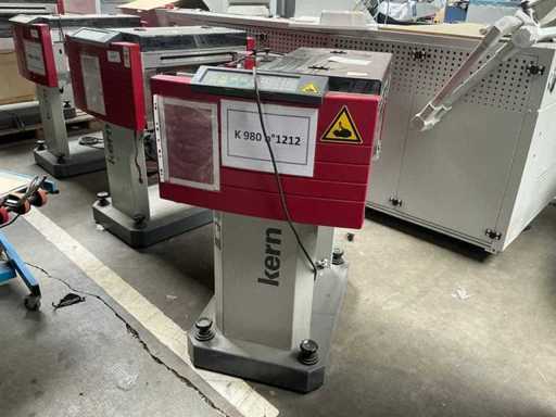 Kern - 2000 - K980.12.12 - eine industrielle Schneide-/Querschneideeinheit für Endlosdruck